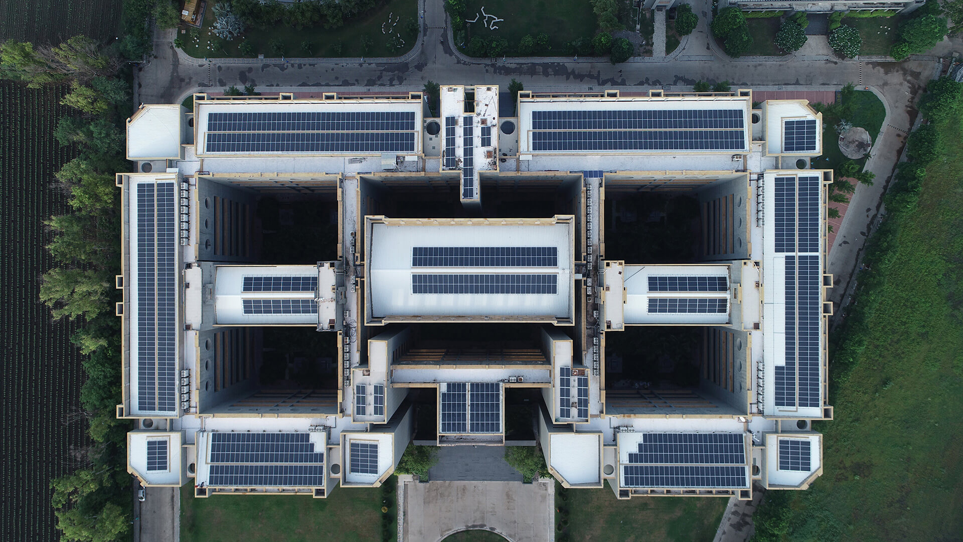 PIXON Engineers more than 700 kW Solar Installation in Gujarat within 25 days